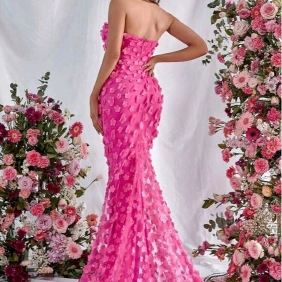 Hot Pink Contrast Mesh, Fitted, , Mermaid Maxi Form… - Picture 4 of 9